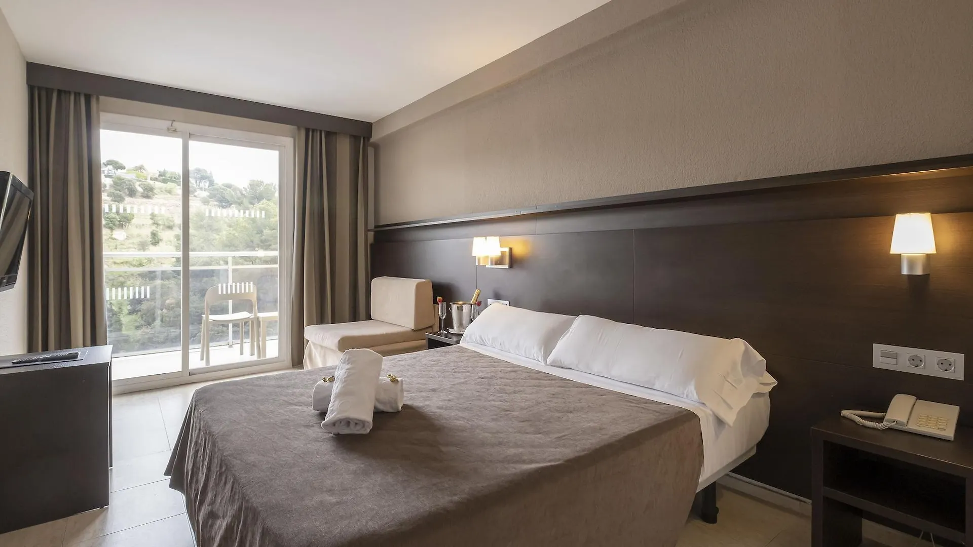 Hotel Rosamar Garden Resort 4* 료렛 드 마르 4*,